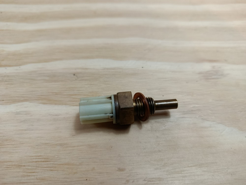 YAMAHA MT 07 2014 - 2016 M401E ENGINE TEMPERATURE SENSOR OEM Genuine