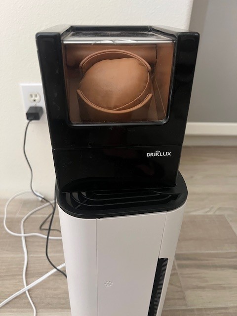 Driklux Black Single Automatic Watch Winder hardly used.
