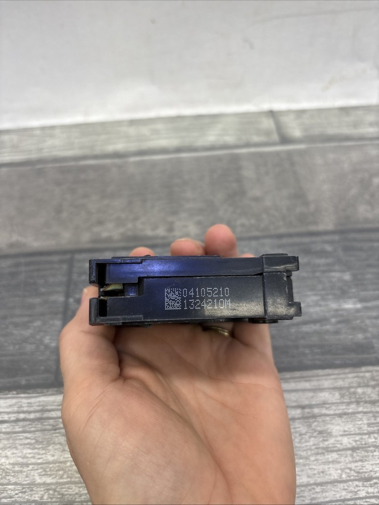 Siemens 30 Amp Single-Pole Type QP Interrupting Circuit Breaker {3}