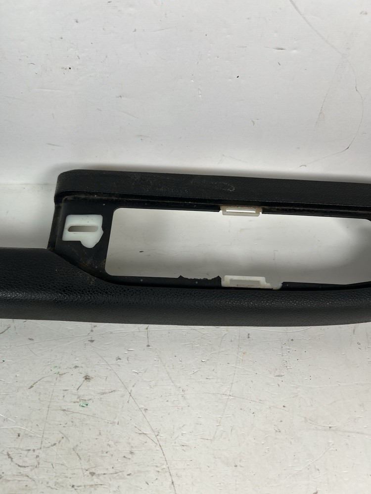 2007-2009 Tahoe Suburban Yukon Left Driver Door Pull Panel Armrest Handle Black