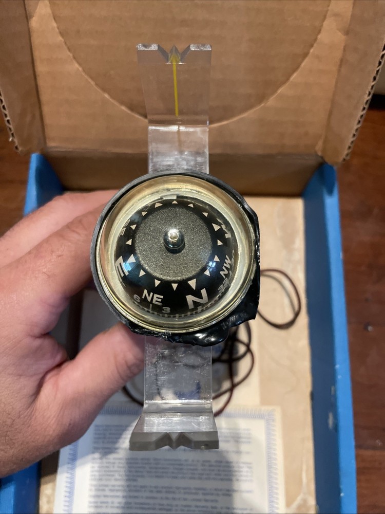 1983 DAVIS INSTRUMENTS HAND BEARING COMPASS NO LED MODEL 211 PREOWNED WITH BOX