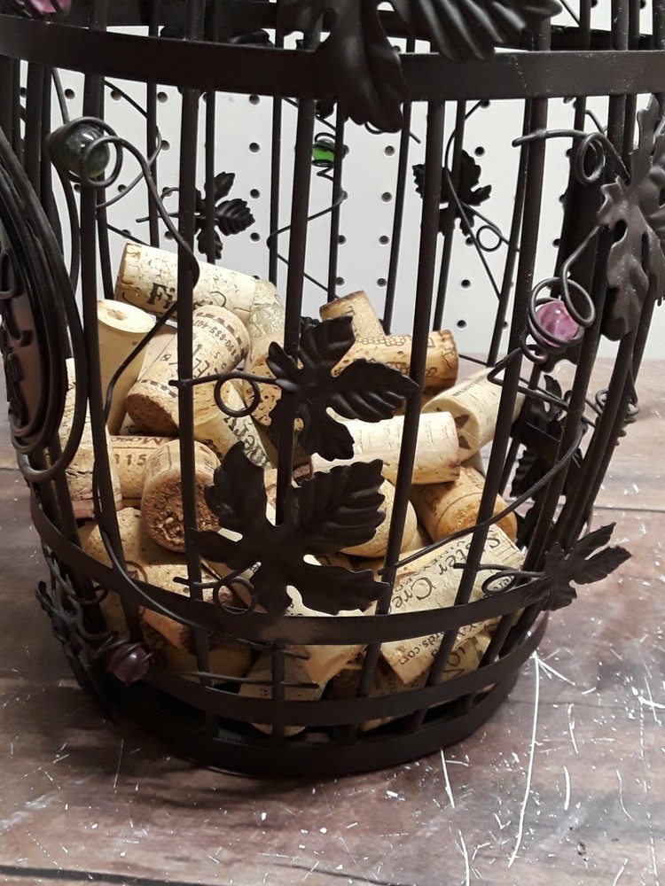 Wine Corks with wire barrel