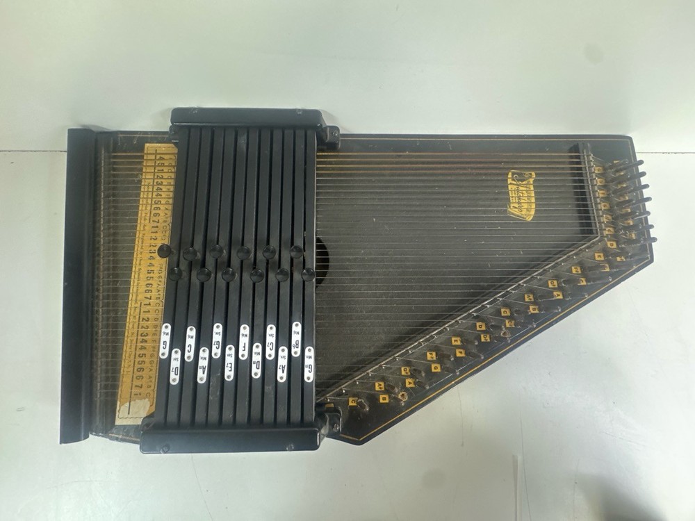 OSCAR SCHMIDT AUTOHARP (P24026239)