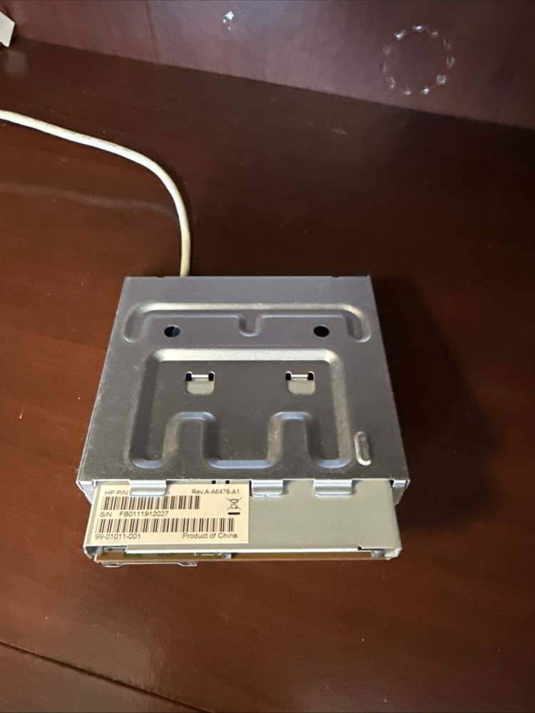 HP Pro 3300 Series 644491-001 - Front Multi-Media Card Reader / Panel + Cable