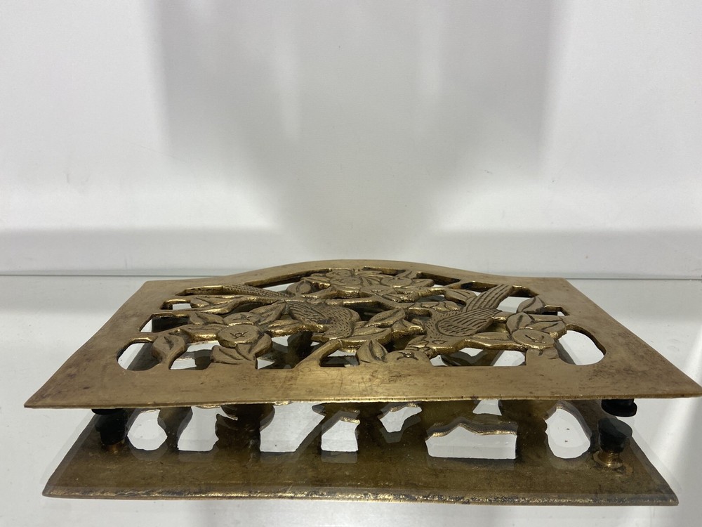 VTG. LG SOLID BRASS TRIVET Birds W/ Fruit