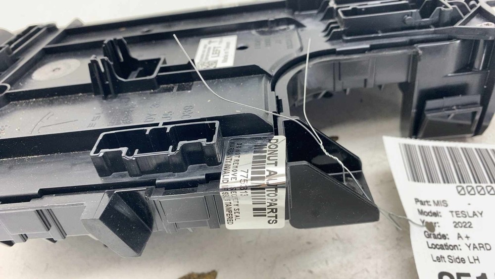 ⭕ 20-24 Model Y Front Left Frunk Low Voltage Body Controller Module 1497847-10-D