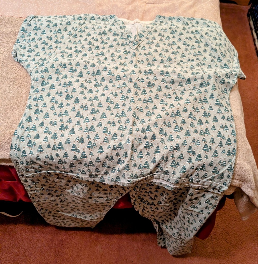 3 Piece Winter Scrub Set size Medium