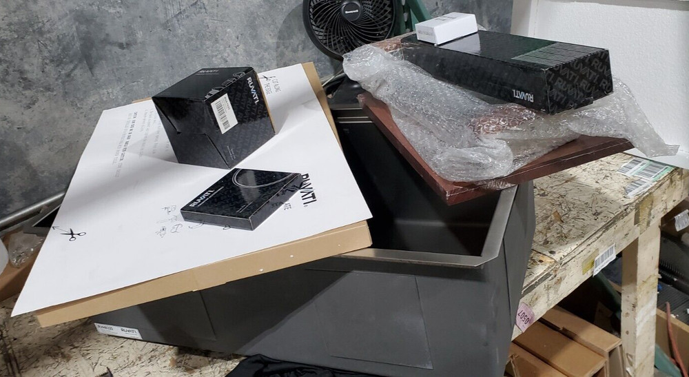 Ruvati 30" Workstation Rounded Corners Undermount Ledge Sink - RVH8320 (109571)