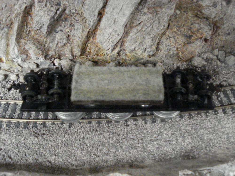 HO train track cleaner car pads