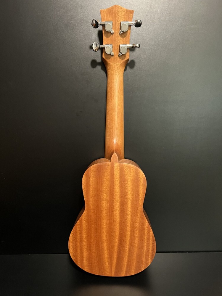 Maui Ukulele Co. Solid Mahogany Soprano with Turtles Inlay