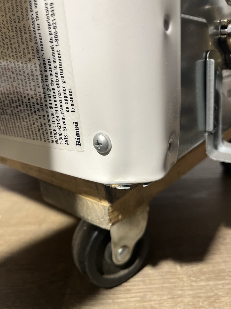 Rinnai V75iN Indoor Tankless Water Heater 180k BTU Natural Gas (B-29 #1640)