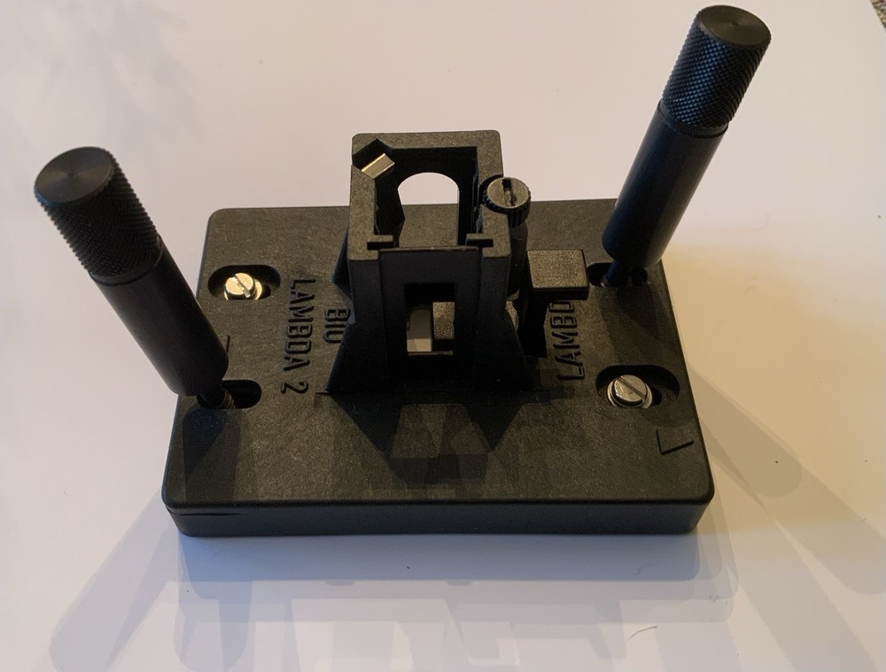 Perkin Elmer  Standard Cell Holder Lambda 2 Spectrophotometer Bio B0505071