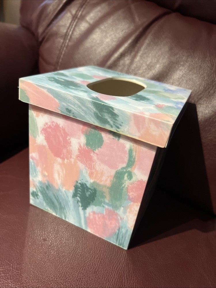 Fortunoff "Flowers" 5.5" Tall Square Plastic Tissue Box Pink Green Impressions