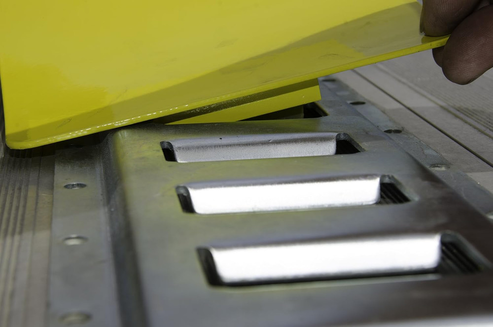 E-Track Moveable Wheel Chock,1 Pk