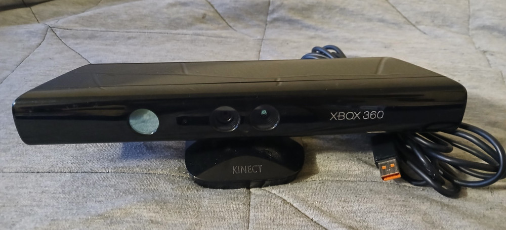 Microsoft XBOX 360 Kinect BUNDLE w/ Games & Controllers | TESTED & WORKING