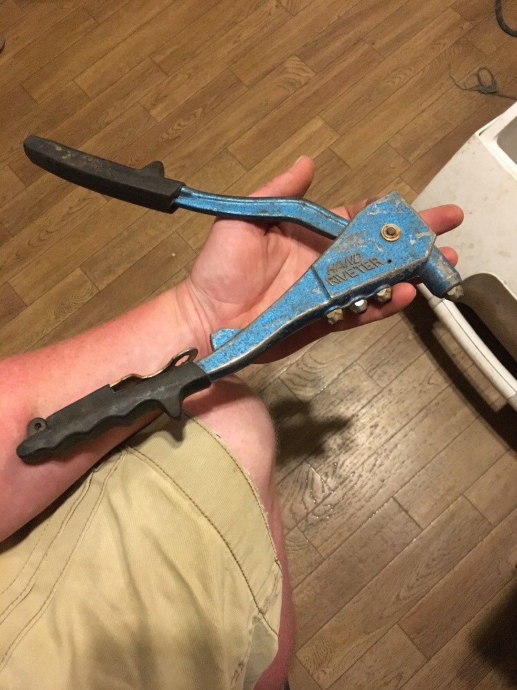 Champion Tools Hand Riveter