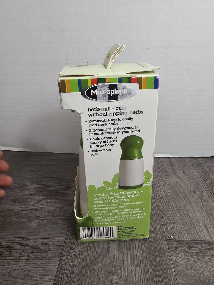 New Microplane Herb Mill Cuts Fresh Herbs # 5040