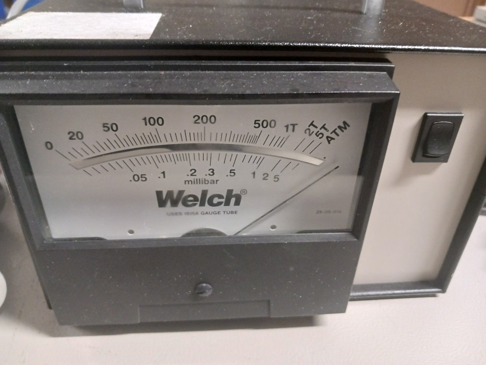 Welch Vacuum Gauge Model HWB-1515  with probe