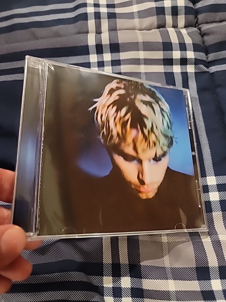 Luke Hemmings Boy Signed Cd Autograph
