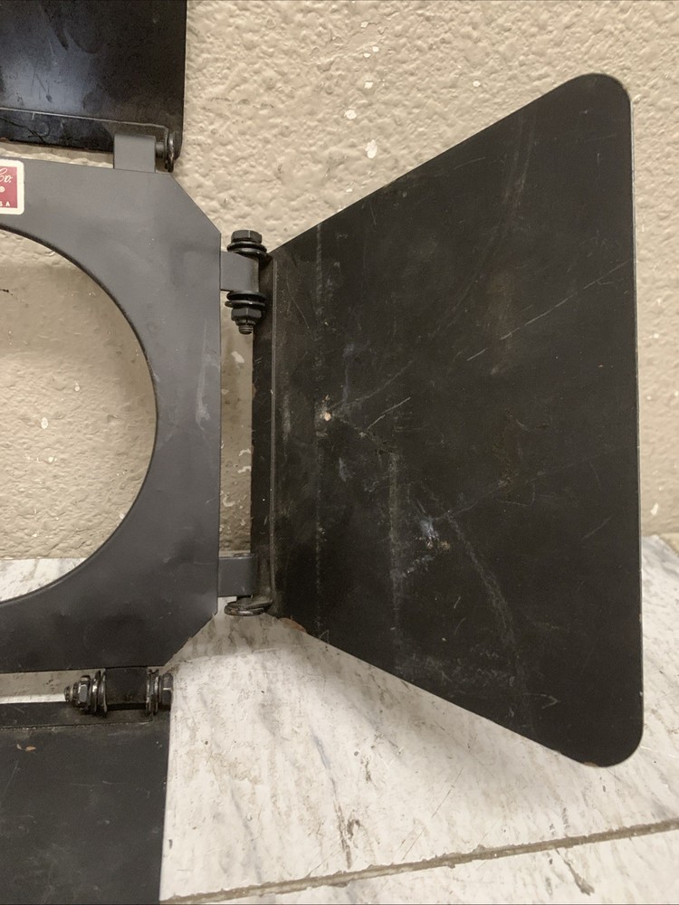 Mole Richardson Barn Doors Light Shield, Mini