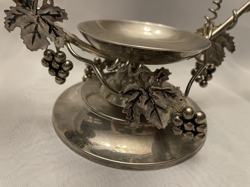 Vintage Studio Silver Smiths Silver Plated Grapevine Three Candle Holder 6 1/2H