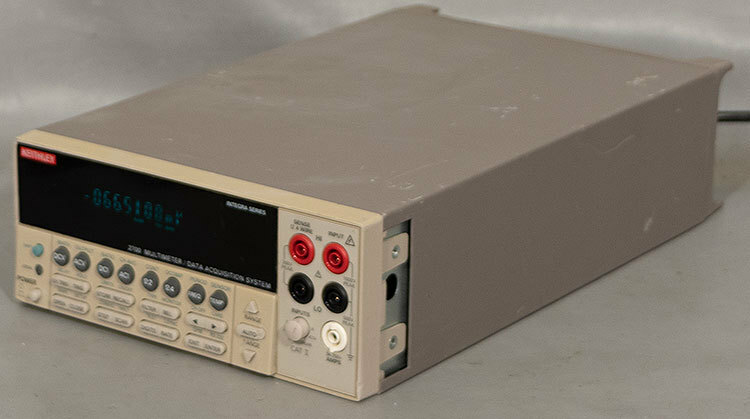 Keithley 2700 Multimeter/Data Acquisition/Switch System