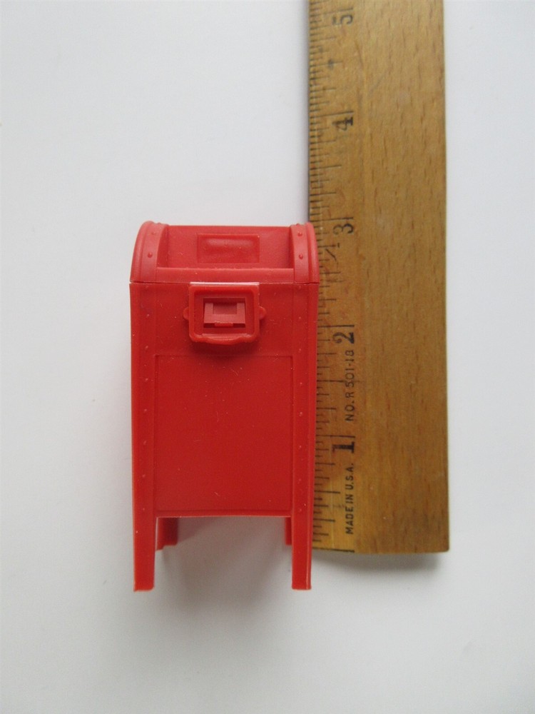 Vintage Fleer red Mailbox candy dispenser