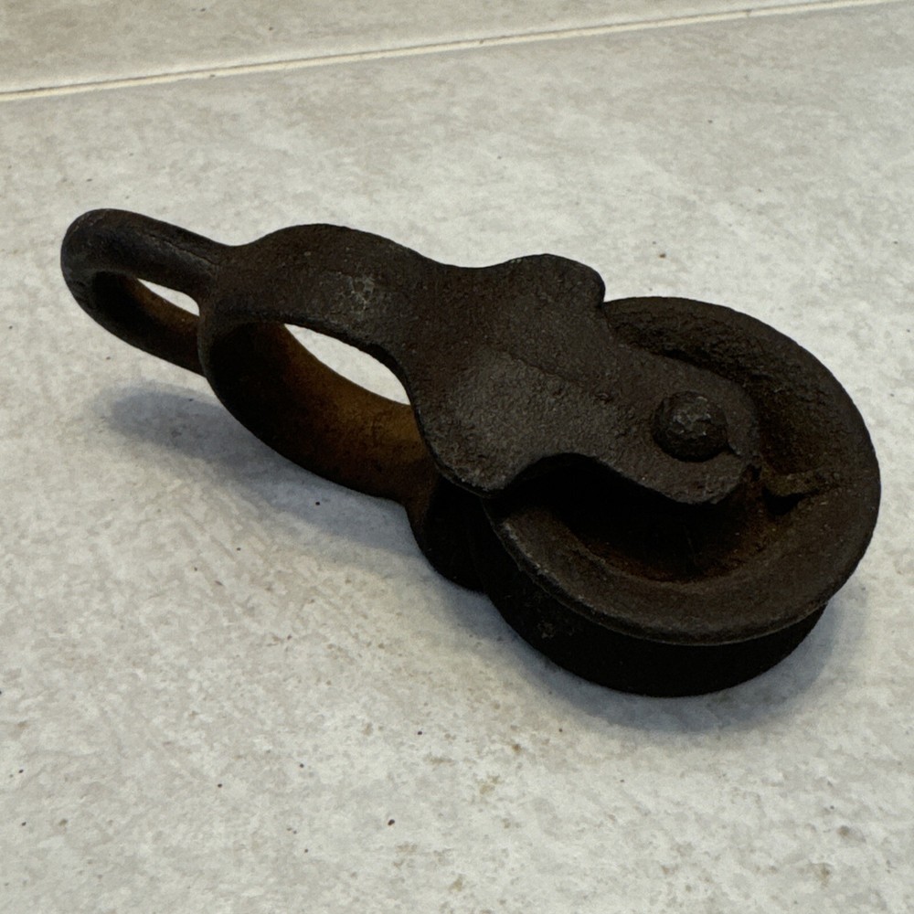 Antique Single Wheel Cast Iron Block and Tackle Roller 3 3/4”