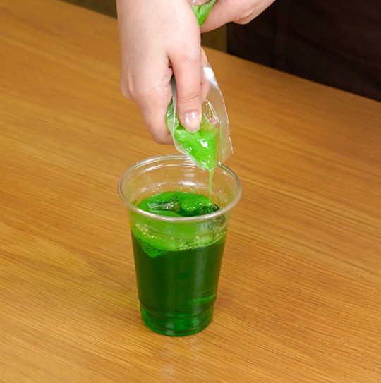 【Melon Soda Float】 food sample replica DIY kit ”Samplen” - From Japan