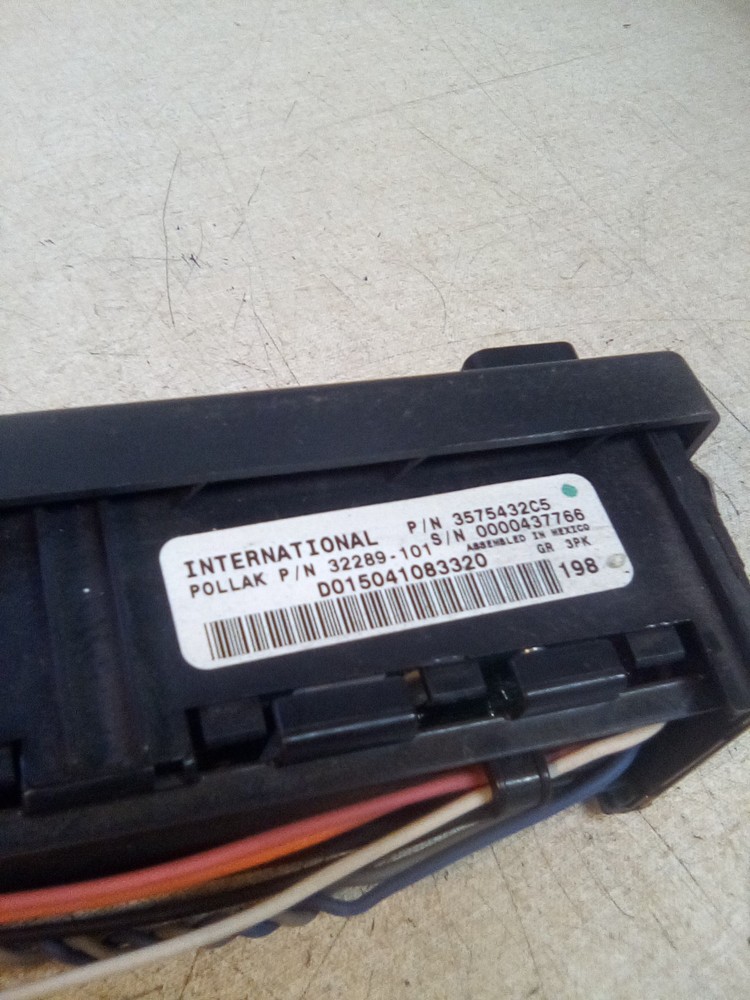 International Prostar Dash/Console Switch Panel 3575432C5