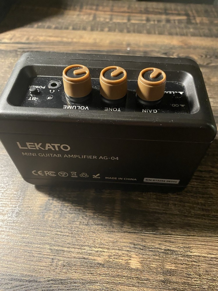Lekato Mini Guitar Amplifier AG-04