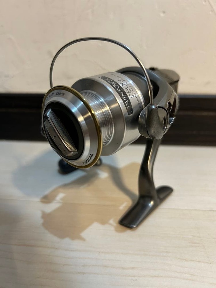 Shimano 02 Twin Power 2500
