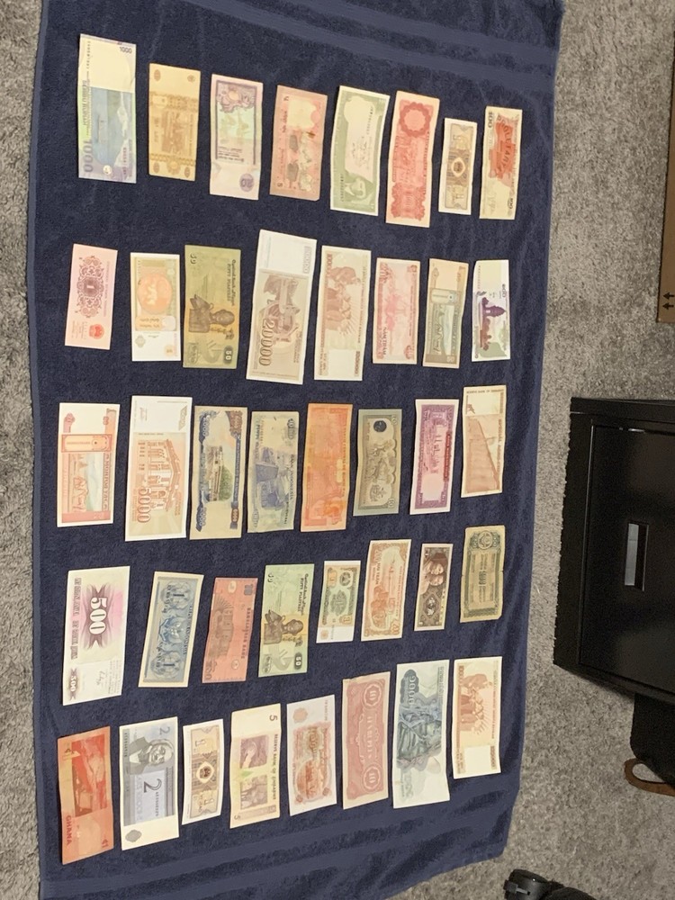 Lot of 40 - mixed Foreign Notes