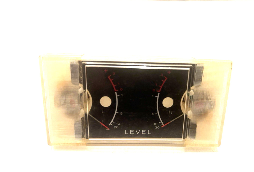VINTAGE LEFT RIGHT LEVEL PANEL METER FROM CLOSED AUDIO SHOP - RECEIVER ?