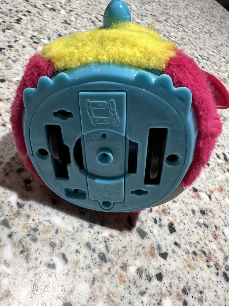 Hatchimals Bird Talking Penguin Pink Works