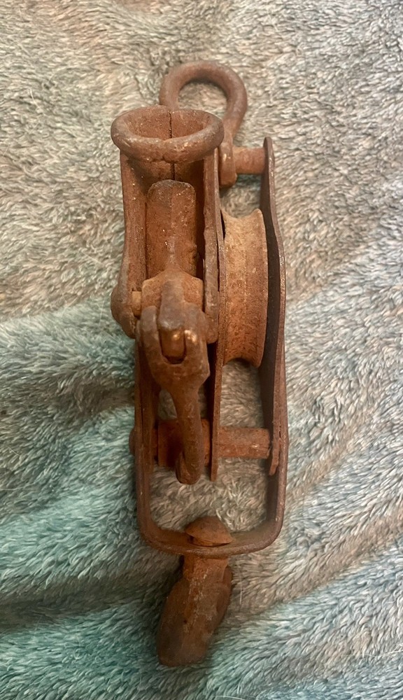 Vintage Iron Block Pulley