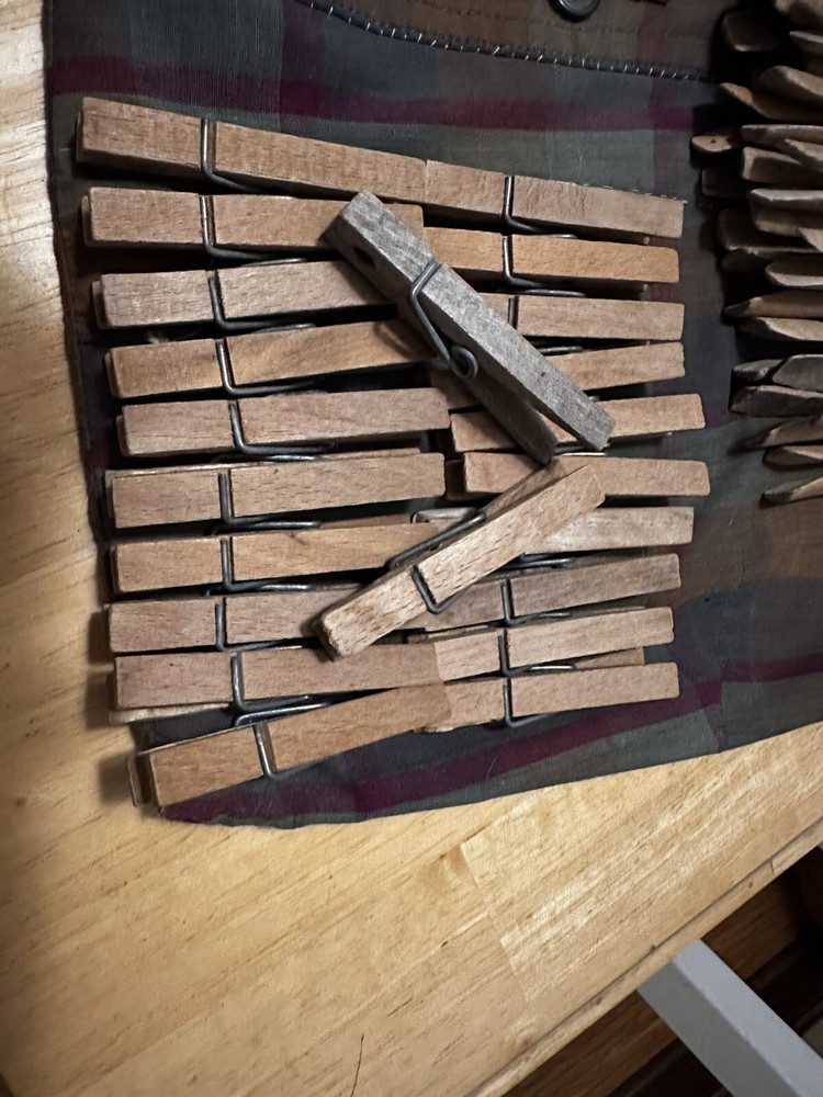 Vintage Clothes Pin Bag Holder With Clothespins.