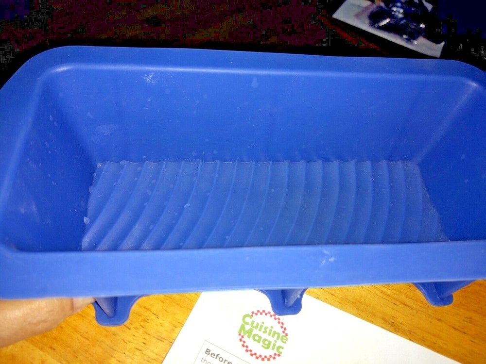 CUISINE MAGIC 2 PIECE SILCONE BAKEWARE NEW