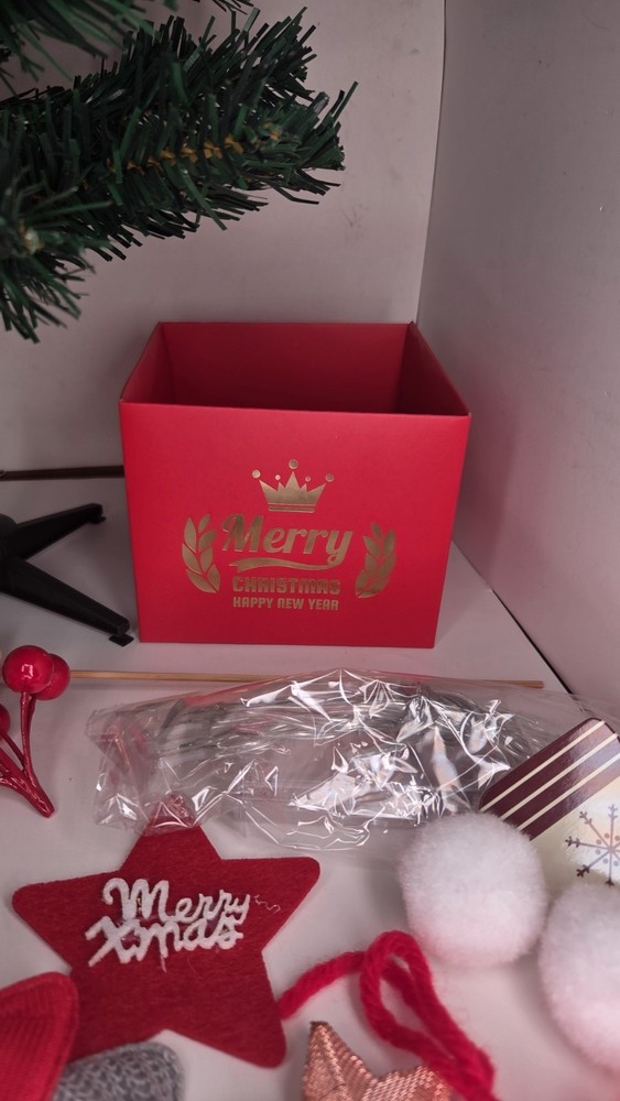 Dotoro- 16 Inch Tall Christmas Tree With String Lights And Decorations