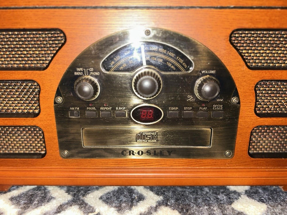 Crosley Cd Radio/Record player CR66