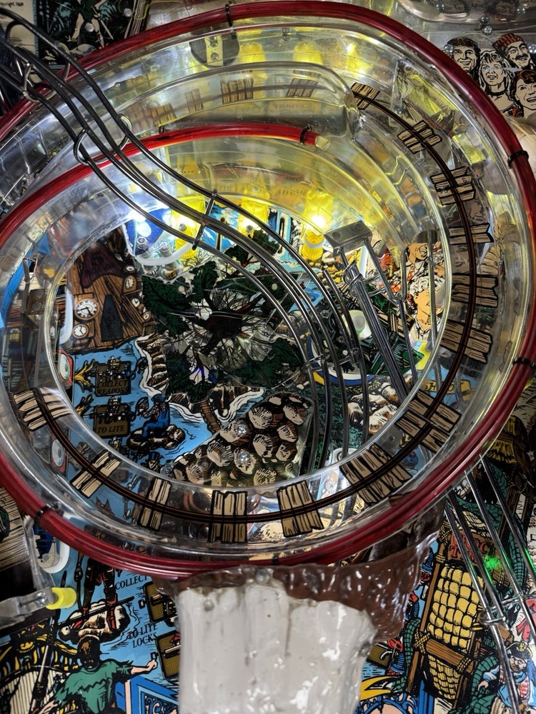 DATA EAST HOOK PINBALL MACHINE FULLY REFURBISHED PLAYS GREAT ROBIN WILLIAMS