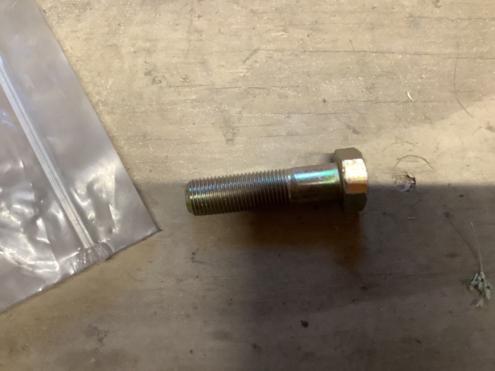 Briggs & Stratton OEM 5025018x4 Bolt,