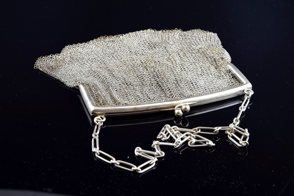 Silver mesh bag, 19th century.