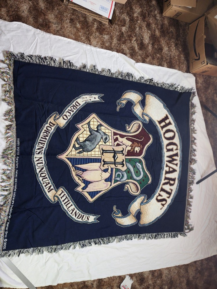 Vtg NwoT Harry Potter Hogwarts Throw Blanket
