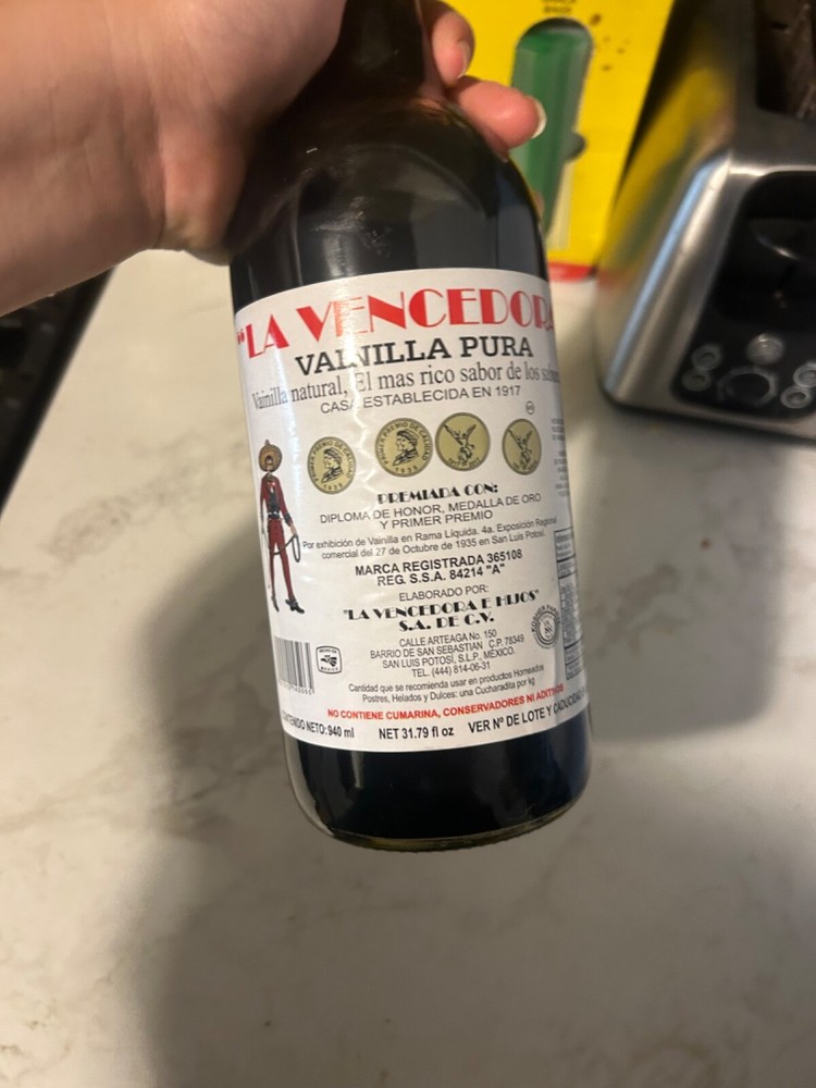 Mexican vanilla extract ~32 oz Glass Bottle