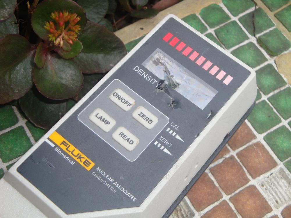 LCD Screen Broke Fluke 07-443 Digital Clamshell Densitometer