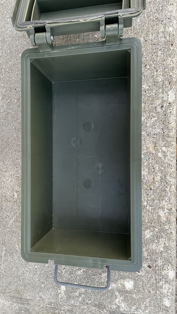 Action Field/Utility Box Excellent ￼