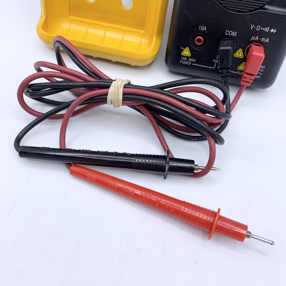 LG Digital DM-333 Voltage Multimeter W/ Case & Leads