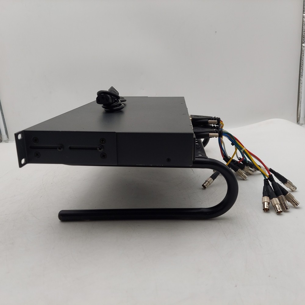 EXTRON P/2 DA8 SERIES 1x8 DISTRIBUTION AMPLIFER