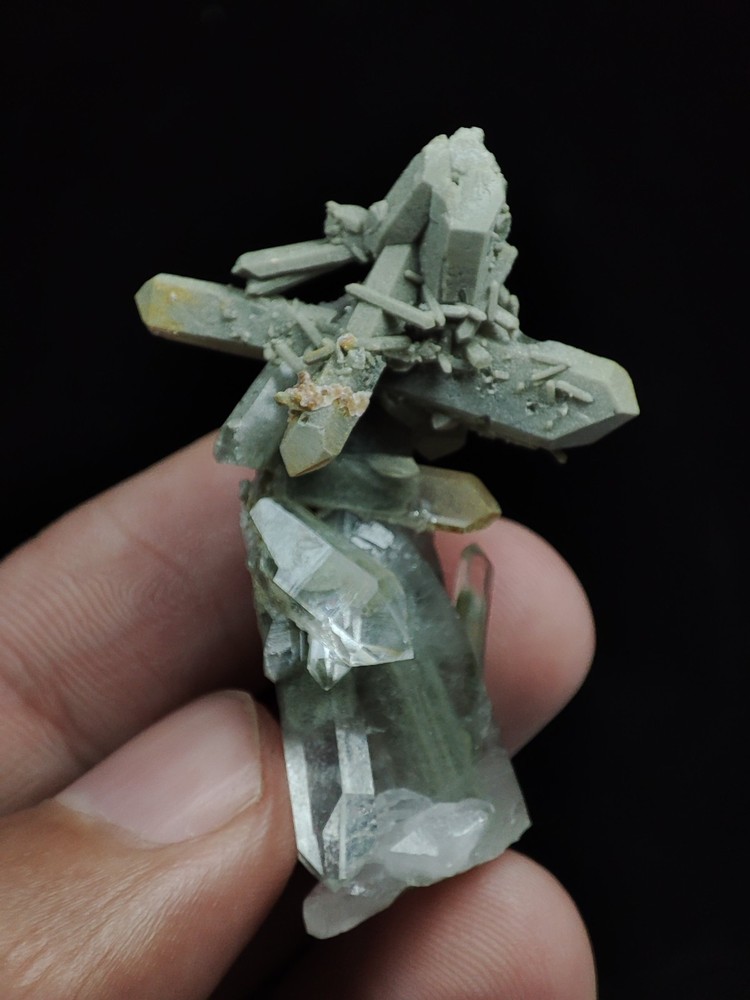 Chlorite Quartz Crystal with Having Beautiful Growth-Pk